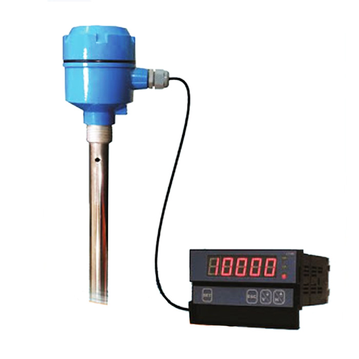 سنسور اندازه گیری سطح خازنی مایعات دارای نمایشگر LTC01